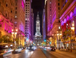 City Sightseeing: 1.5-Hour Panoramic Night Bus Tour of Philadelphia